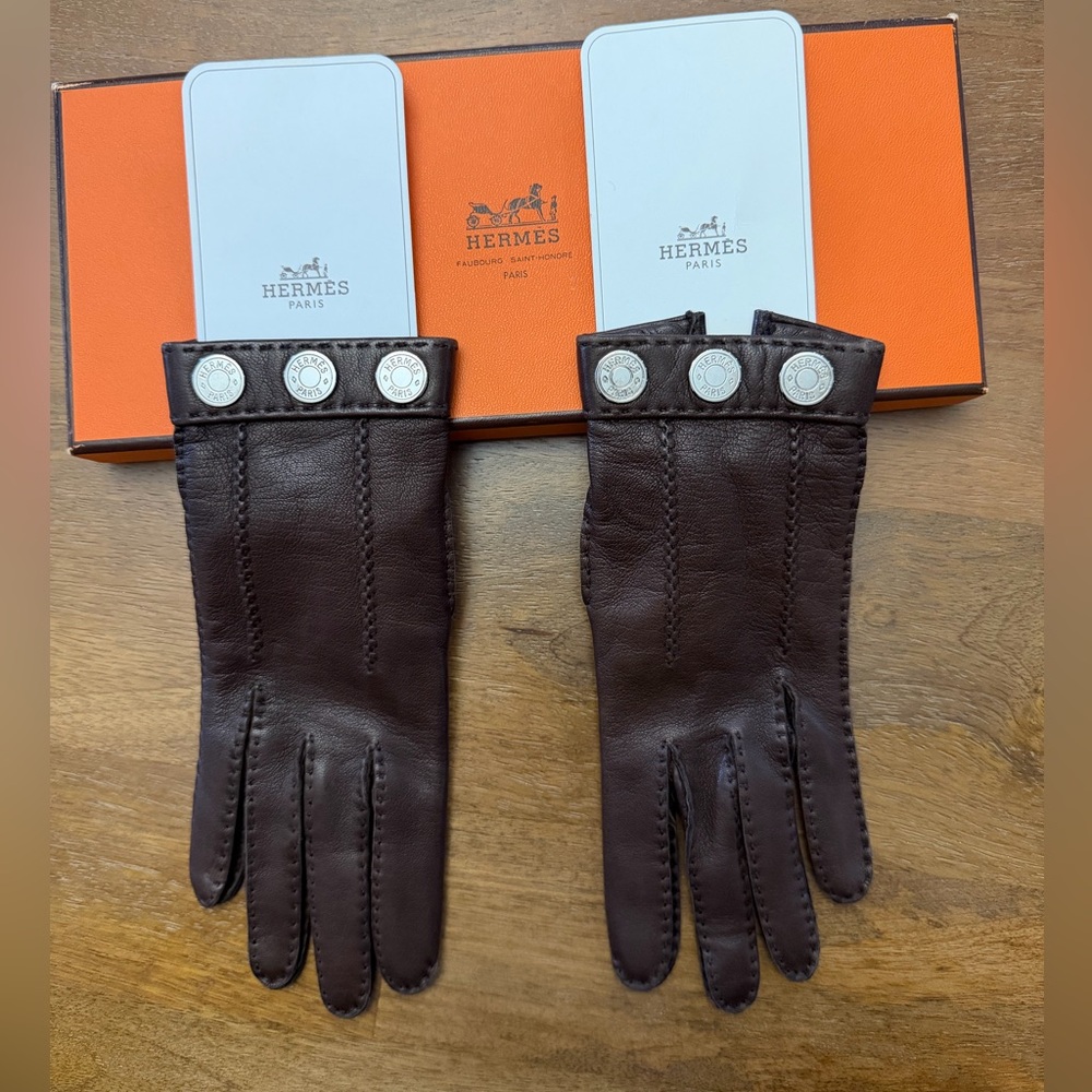 Hermes Clou de Selle lamb skin with silver tone hardware buttons